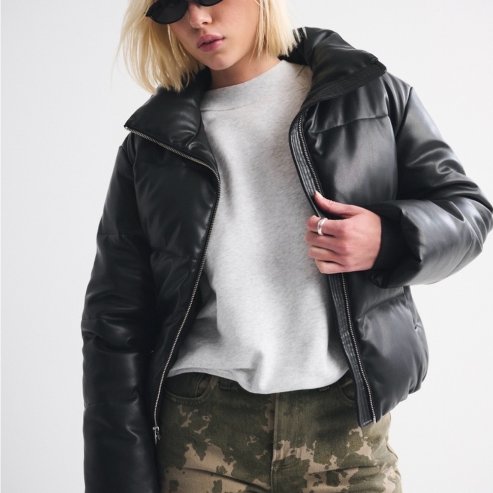 Abercrombie & Fitch Black Puffer Jacket